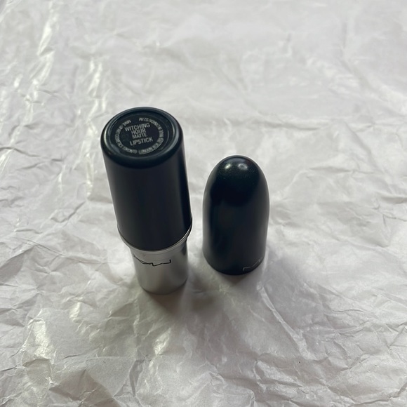 MAC Witching Hour Matte Lipstick Brooke Candy NEW - Picture 2 of 2